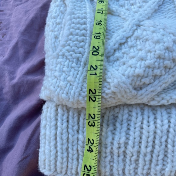 Fleece lined, hand-knit , wool , zip up , hooded sweater. NWT - Picture 4 of 7